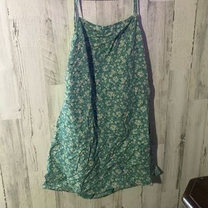 Such a cute midi, American Eagle dress with bowtie in the back